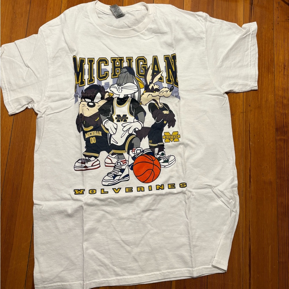 Vintage Michigan looney tunes shirt size small